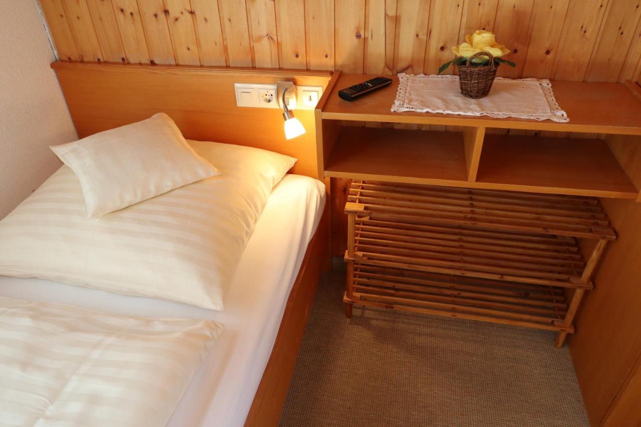 Hoehenpension Glashuette Bed&Breakfast Fruehstueckspension Hotel Garni Bonndorf im Schwarzwald Kültér fotó